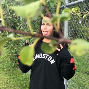 Meet your Posher, Julia